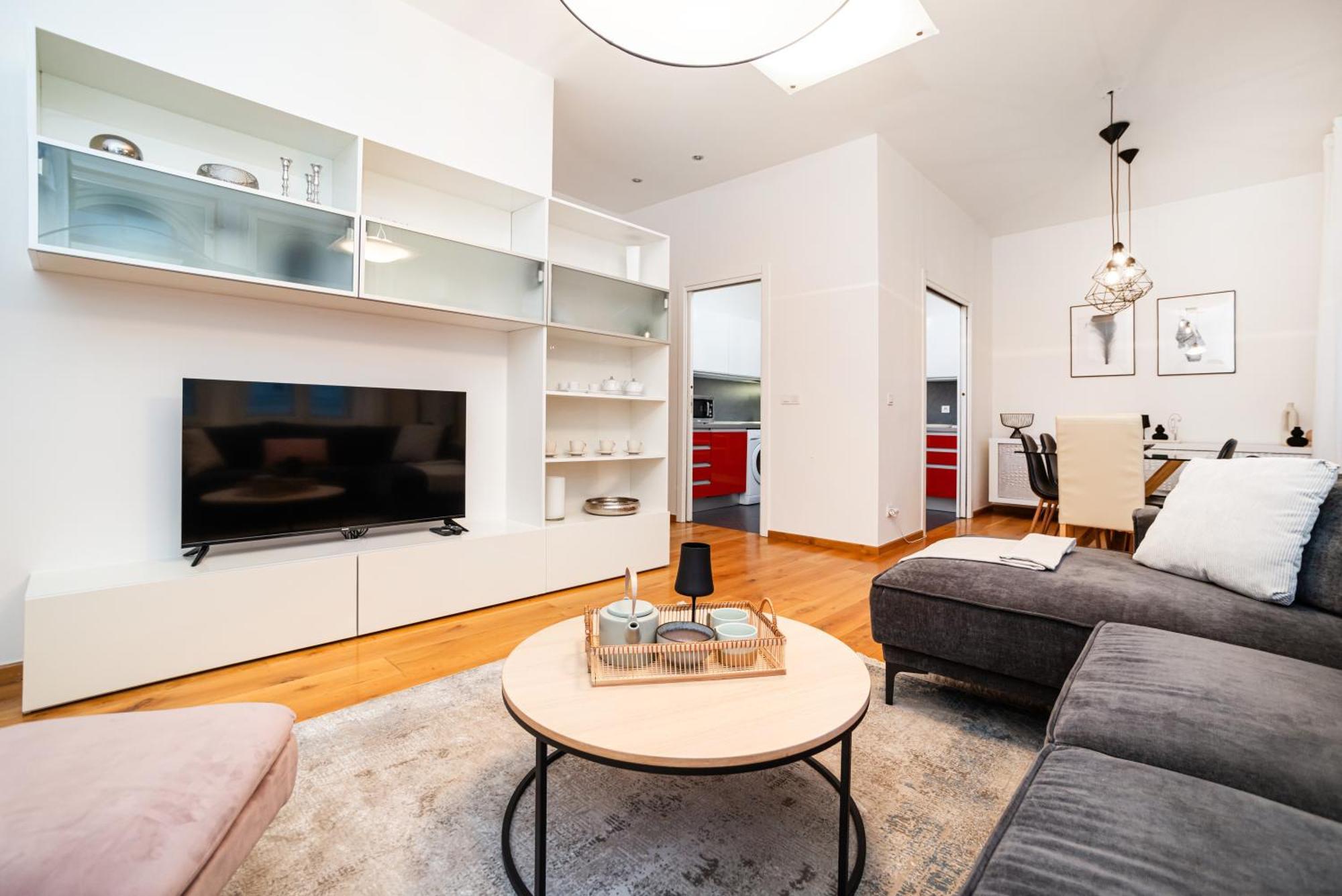 Appartamento Large And Stylish In