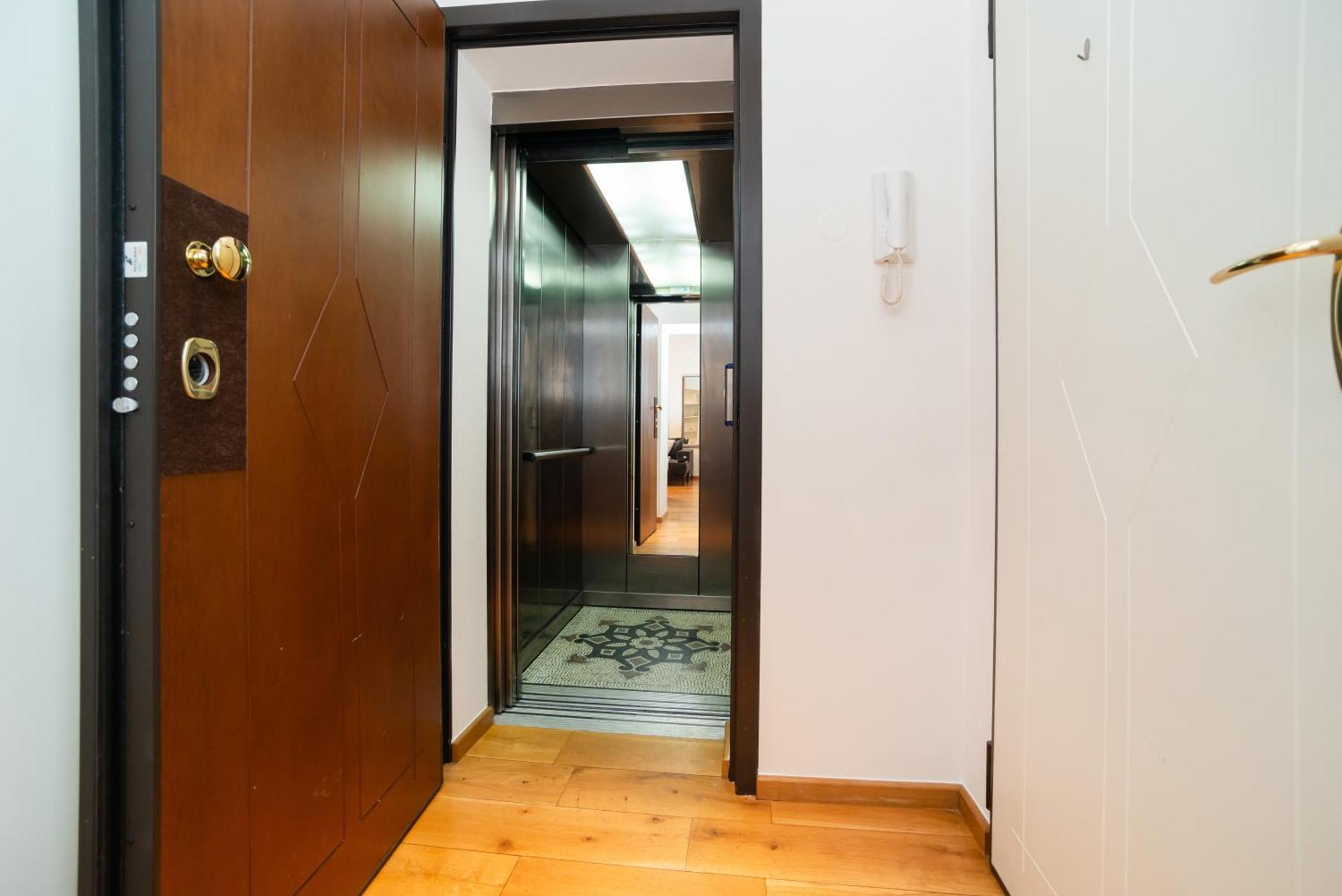 Large And Stylish In Appartamento *