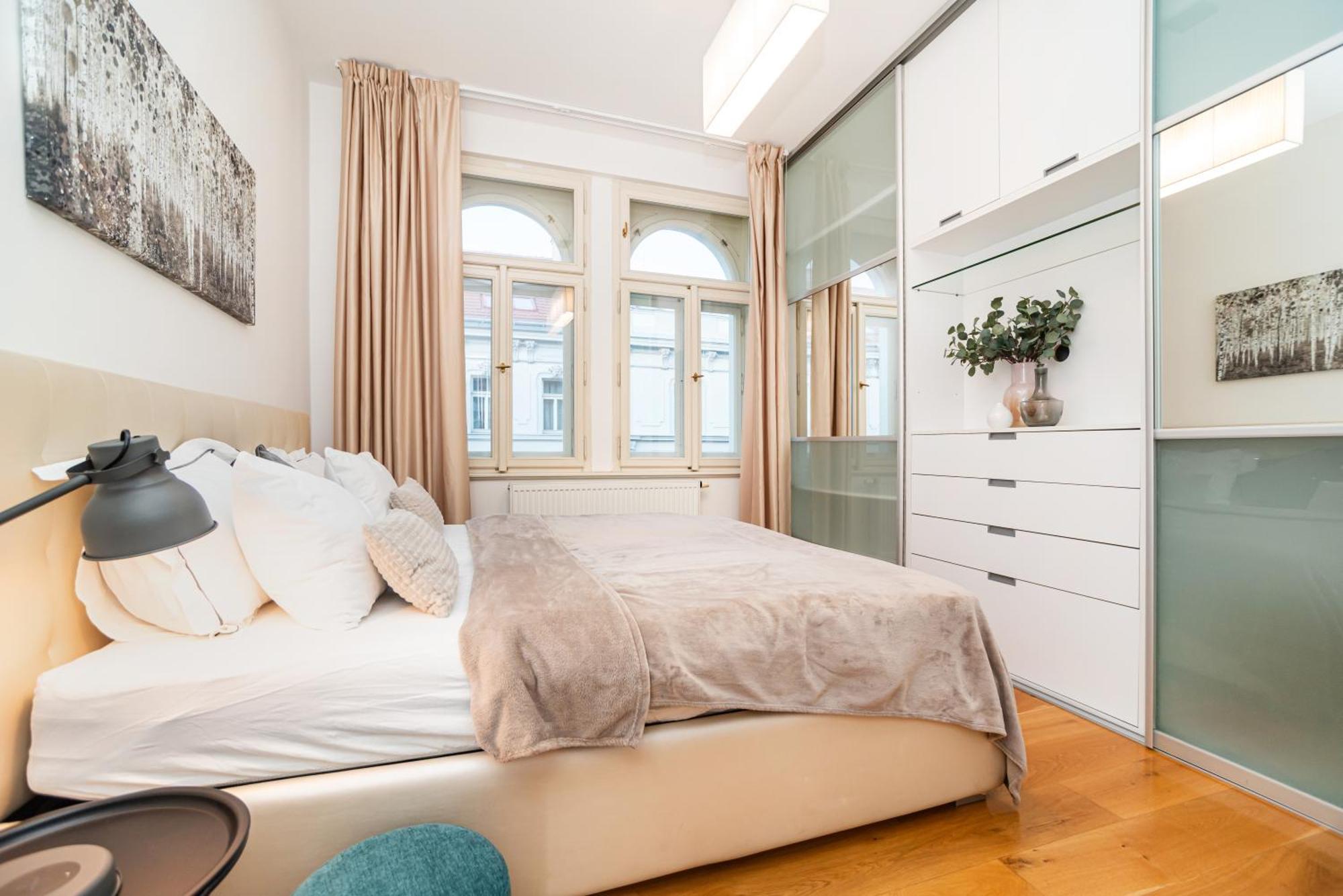 Appartamento Large And Stylish In *