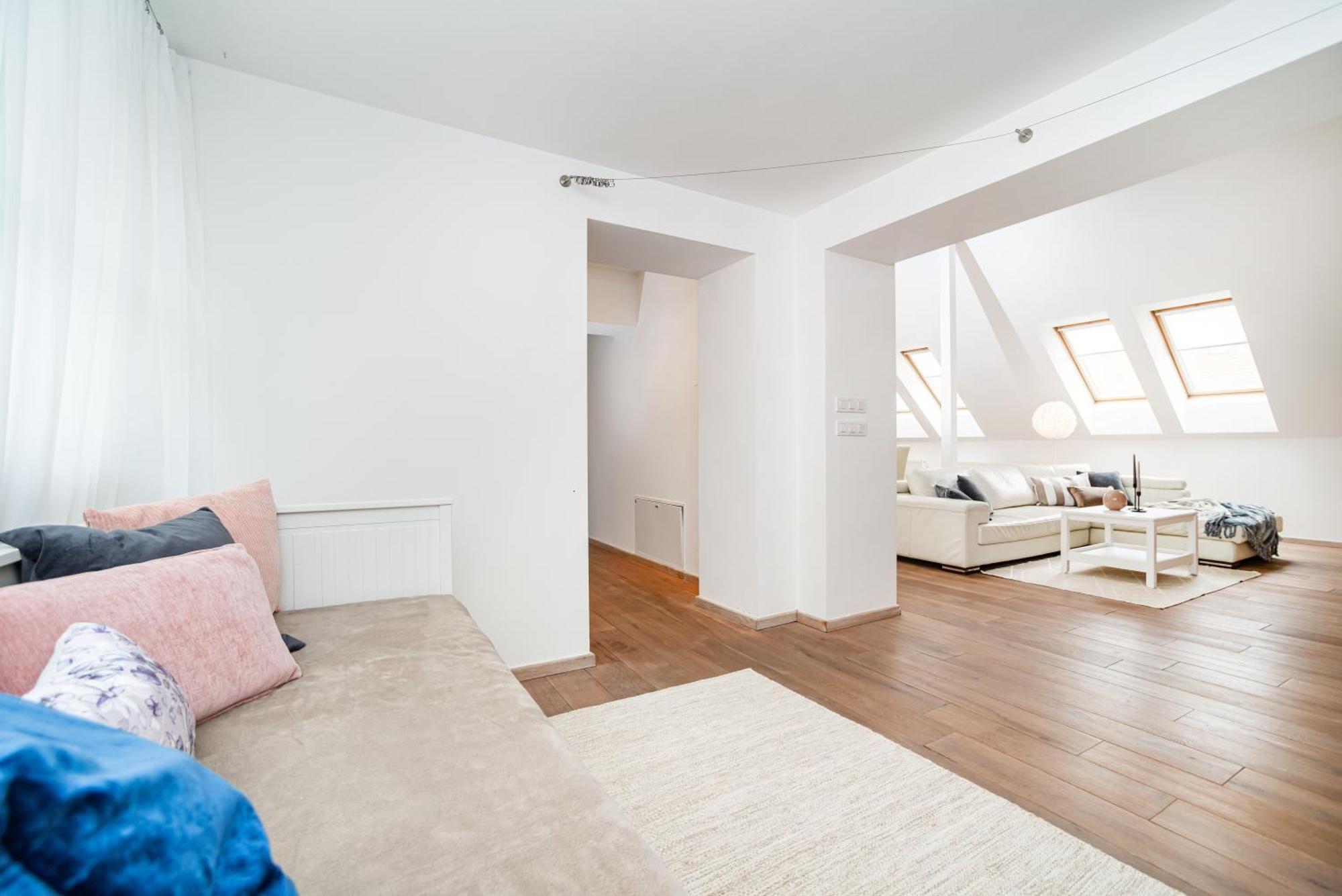 Large And Stylish In Appartamento